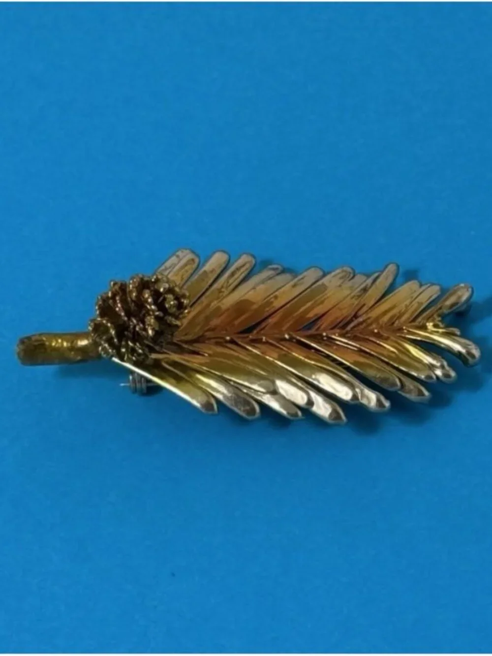 Vintage Pine Branch Leaf Brooch Pin Gold Tone Nature Holiday Jewelry
